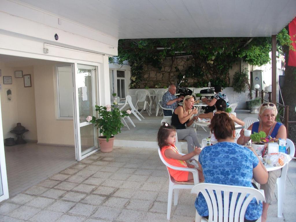 Tug Hotel Kusadası Zewnętrze zdjęcie